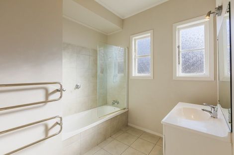 Photo of property in 37 Nuffield Avenue, Marewa, Napier, 4110