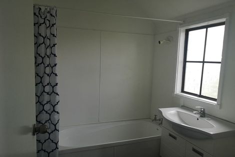Photo of property in 2/85 Meadway, Sunnyhills, Auckland, 2010