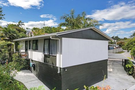 Photo of property in 2/23 Rehia Road, Massey, Auckland, 0614