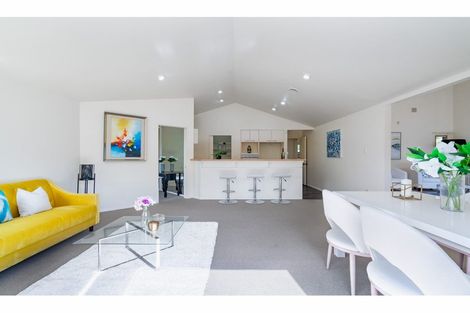 Photo of property in 208b Glengarry Road, Glen Eden, Auckland, 0602