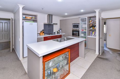 Photo of property in 20 Aberdeen Crescent, Wattle Downs, Auckland, 2103