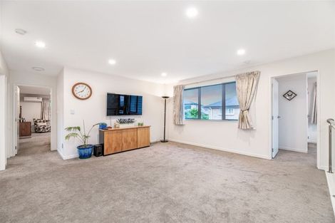 Photo of property in 11 Irongate Avenue, Ranui, Auckland, 0612