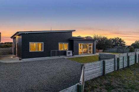 Photo of property in 11 Maury Place, Foxton, 4814