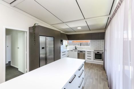 Photo of property in 24 Tukapa Street, Westown, New Plymouth, 4310