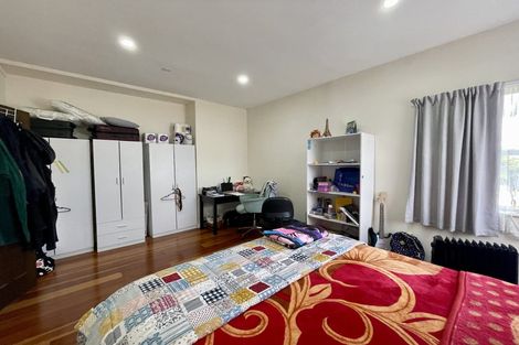 Photo of property in 34 Wattle Street, New Lynn, Auckland, 0600
