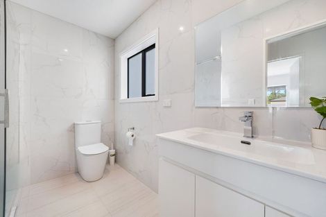 Photo of property in 52b Universal Drive, Henderson, Auckland, 0610