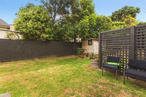 Photo of property in 10/35 Mana Esplanade, Paremata, Porirua, 5026