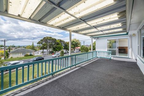 Photo of property in 4 Christina Avenue, Te Atatu South, Auckland, 0602