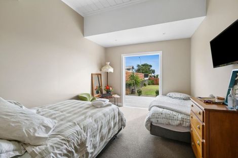 Photo of property in 157 Saint Aubyn Street, New Plymouth, 4310