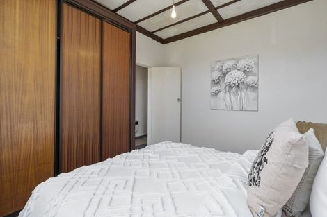 Photo of property in 27 Tukapa Street, Westown, New Plymouth, 4310