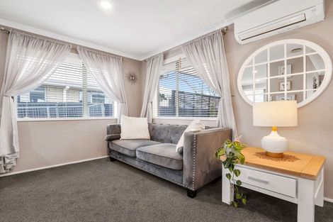 Photo of property in 16 Antrim Place, Nawton, Hamilton, 3200