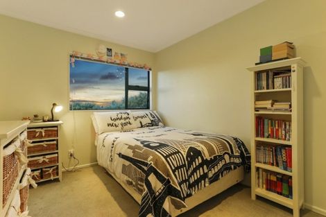 Photo of property in 34 Savoy Road, Orewa, 0931