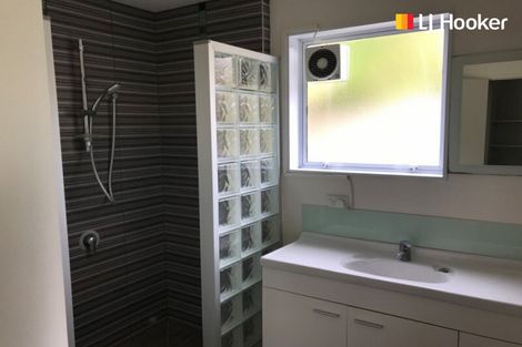 Photo of property in 27 Earls Road, Saint Clair, Dunedin, 9012