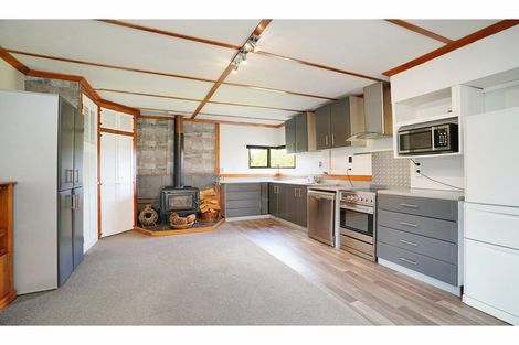 Photo of property in 33 Clifden Highway, Tuatapere, 9620