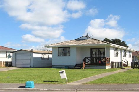 Photo of property in 45 Heathdale Crescent, Papakura, 2110
