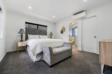 Photo of property in 82 Hillwell Drive, Henderson, Auckland, 0612