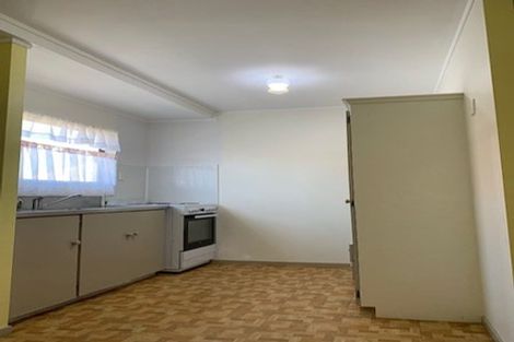 Photo of property in 3a Fruitvale Road, New Lynn, Auckland, 0600