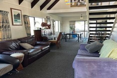 Photo of property in 8 Wallis Street, Raglan, 3225