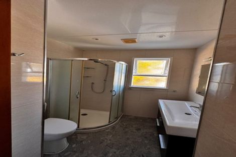 Photo of property in 75 Avonleigh Road, Green Bay, Auckland, 0604