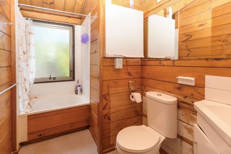 Photo of property in 45 Matuhi Rise, Henderson, Auckland, 0612