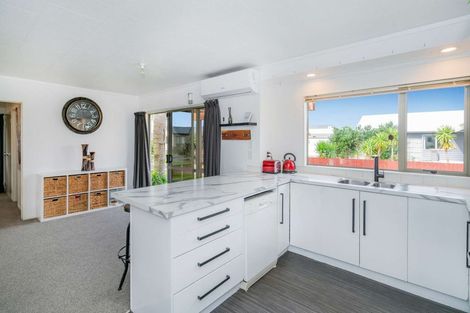 Photo of property in 12 Pipi Dune, Whitianga, 3510
