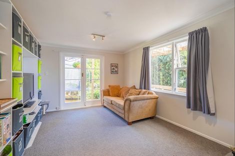 Photo of property in 17 Kaka Road, Raumati Beach, Paraparaumu, 5032