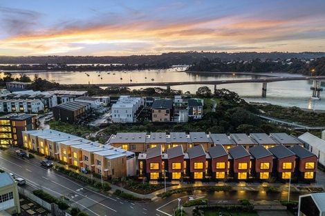 Photo of property in 7/2 Marlborough Crescent, Hobsonville, Auckland, 0616