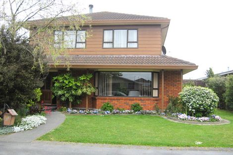 Photo of property in 15 Valerie Place, Redwood, Christchurch, 8051