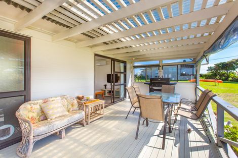 Photo of property in 11 Wainamu Road, Raglan, 3297