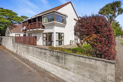 Photo of property in 1/138 Waimairi Road, Ilam, Christchurch, 8041