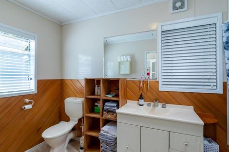 Photo of property in 13 Lookout Drive, Laingholm, Auckland, 0604