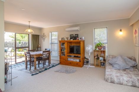 Photo of property in 4 Feist Street, Carterton, 5713