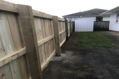 Photo of property in 20 Stokes Avenue, Te Atatu Peninsula, Auckland, 0610