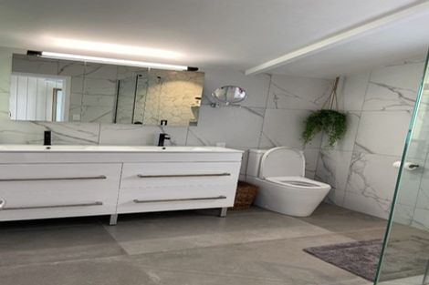 Photo of property in 1/12 Westbourne Road, Murrays Bay, Auckland, 0630