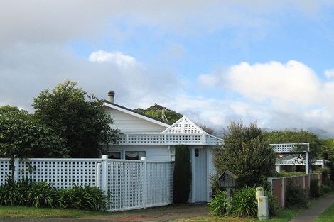 Photo of property in 28 Callender Terrace, Paraparaumu Beach, Paraparaumu, 5032