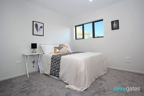 Photo of property in 1 Whekau Drive, Takanini, 2112