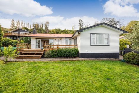 Photo of property in 453 Aokautere Drive, Aokautere, Palmerston North, 4471