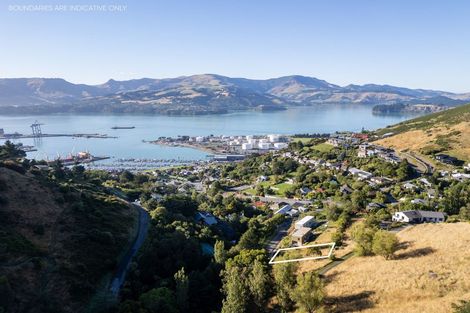 Photo of property in 16 Harmans Road, Lyttelton, 8082