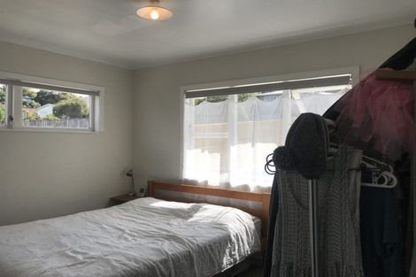 Photo of property in 42 Lingfield Street, Glenfield, Auckland, 0629