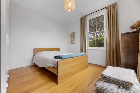 Photo of property in 2 Downes Road, Roseneath, Port Chalmers, 9023