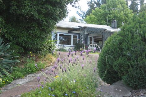 Photo of property in 10 Ameku Road, Raetihi, 4632