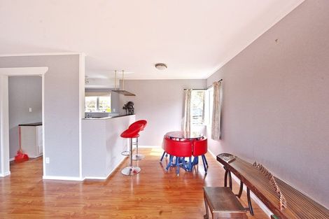 Photo of property in 13 Trias Road, Totara Vale, Auckland, 0629