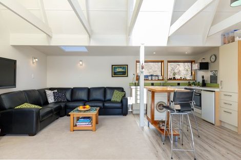 Photo of property in 3a Milton Terrace, Picton, 7220