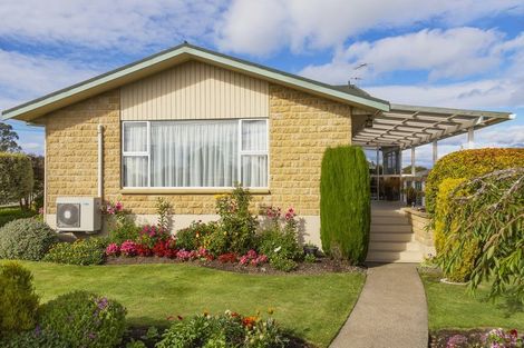 Photo of property in 16 Stuart Street, Holmes Hill, Oamaru, 9401