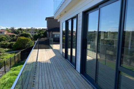 Photo of property in 5 May Potter Close, Oteha, Auckland, 0632