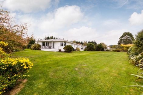 Photo of property in 12 Clive Street, Halcombe, Feilding, 4779