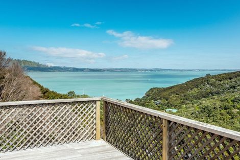 Photo of property in 13 Okoka Road, Omiha, Waiheke Island, 1081