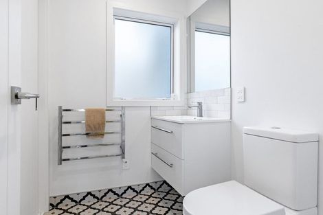 Photo of property in 74c Prospect Terrace, Pukekohe, 2120