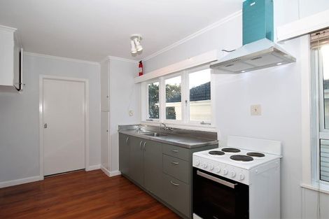 Photo of property in 28 Bradbury Road, Botany Downs, Auckland, 2010