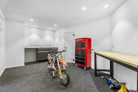 Photo of property in 6 Dorchester Place, Orewa, 0931